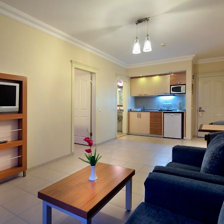 אלאניה Villa Sunflower Hotel מראה חיצוני תמונה