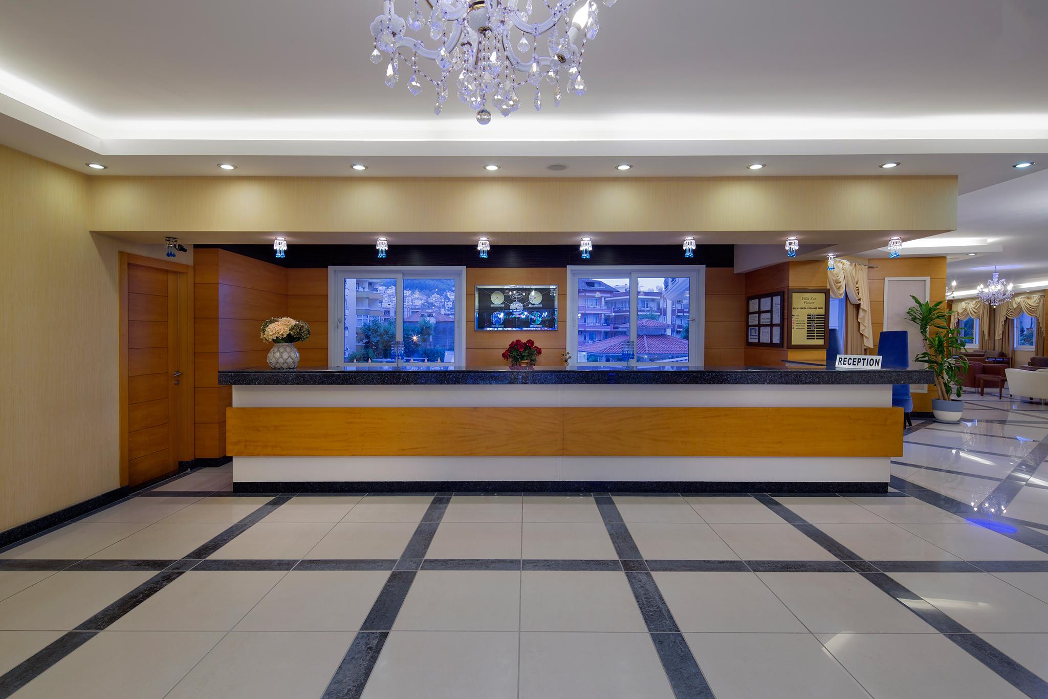 אלאניה Villa Sunflower Hotel מראה חיצוני תמונה
