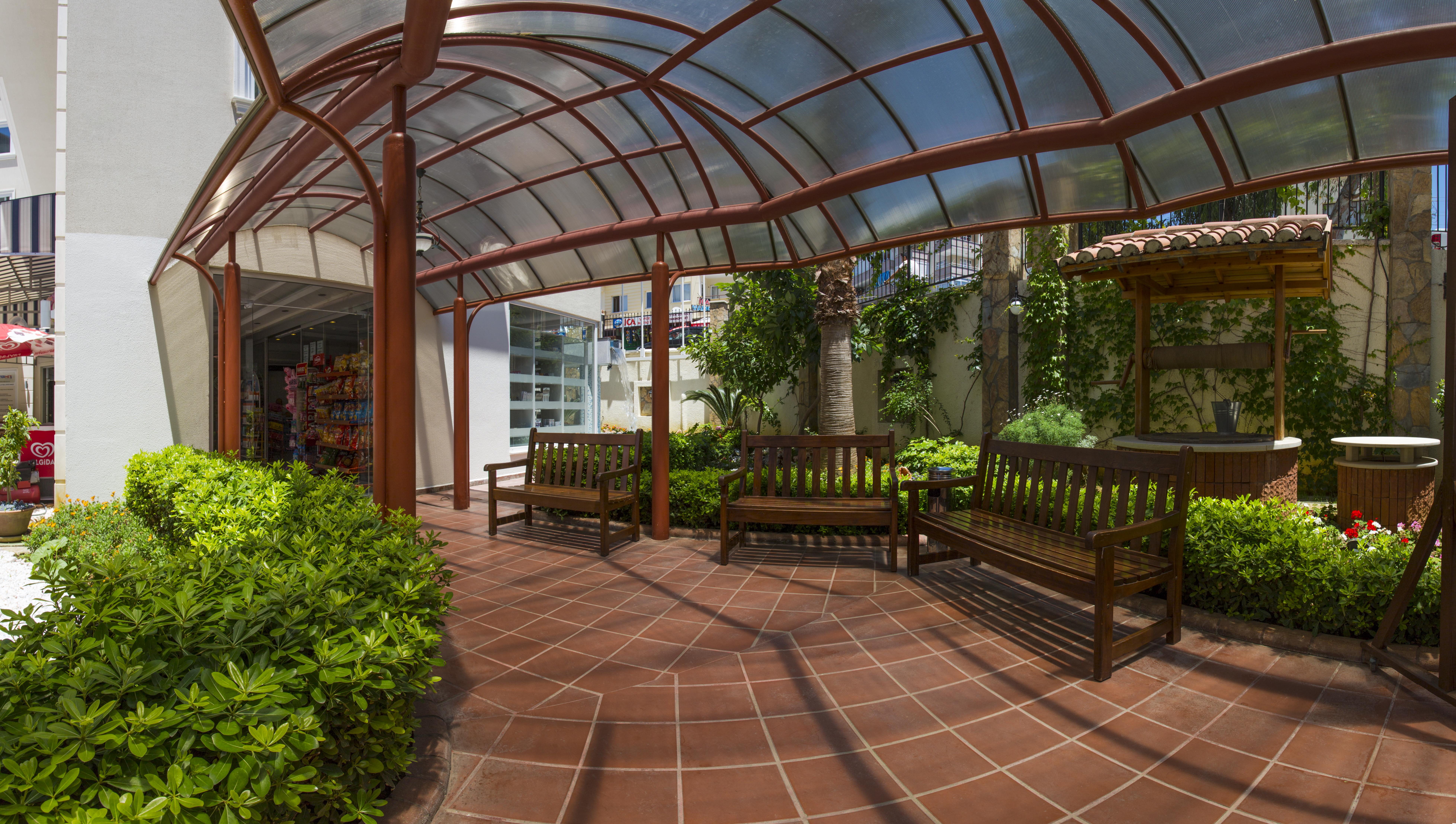 אלאניה Villa Sunflower Hotel מראה חיצוני תמונה