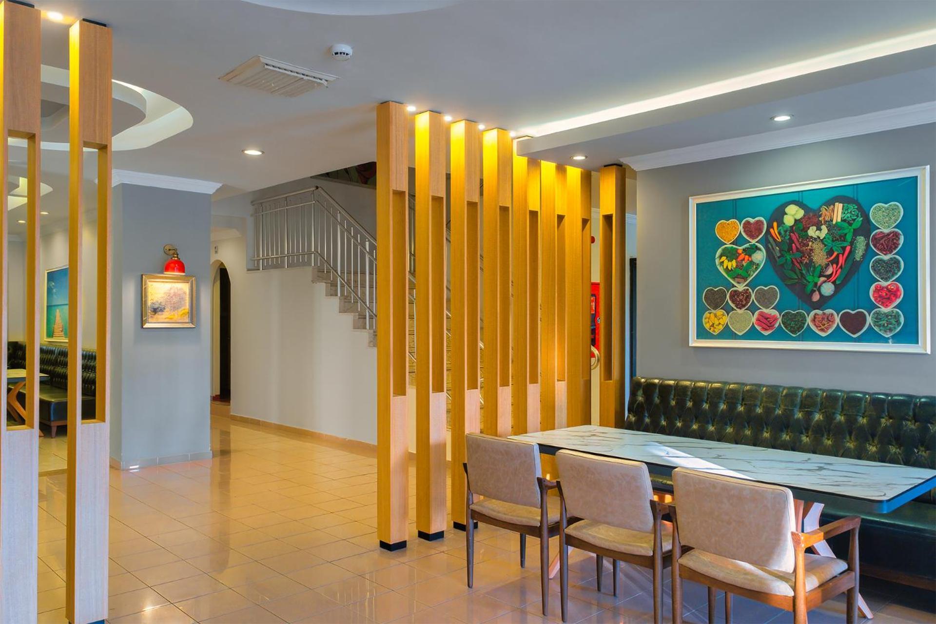אלאניה Villa Sunflower Hotel מראה חיצוני תמונה