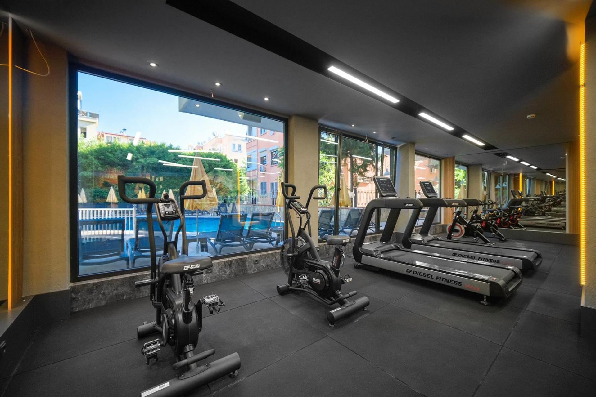 אלאניה Villa Sunflower Hotel מראה חיצוני תמונה