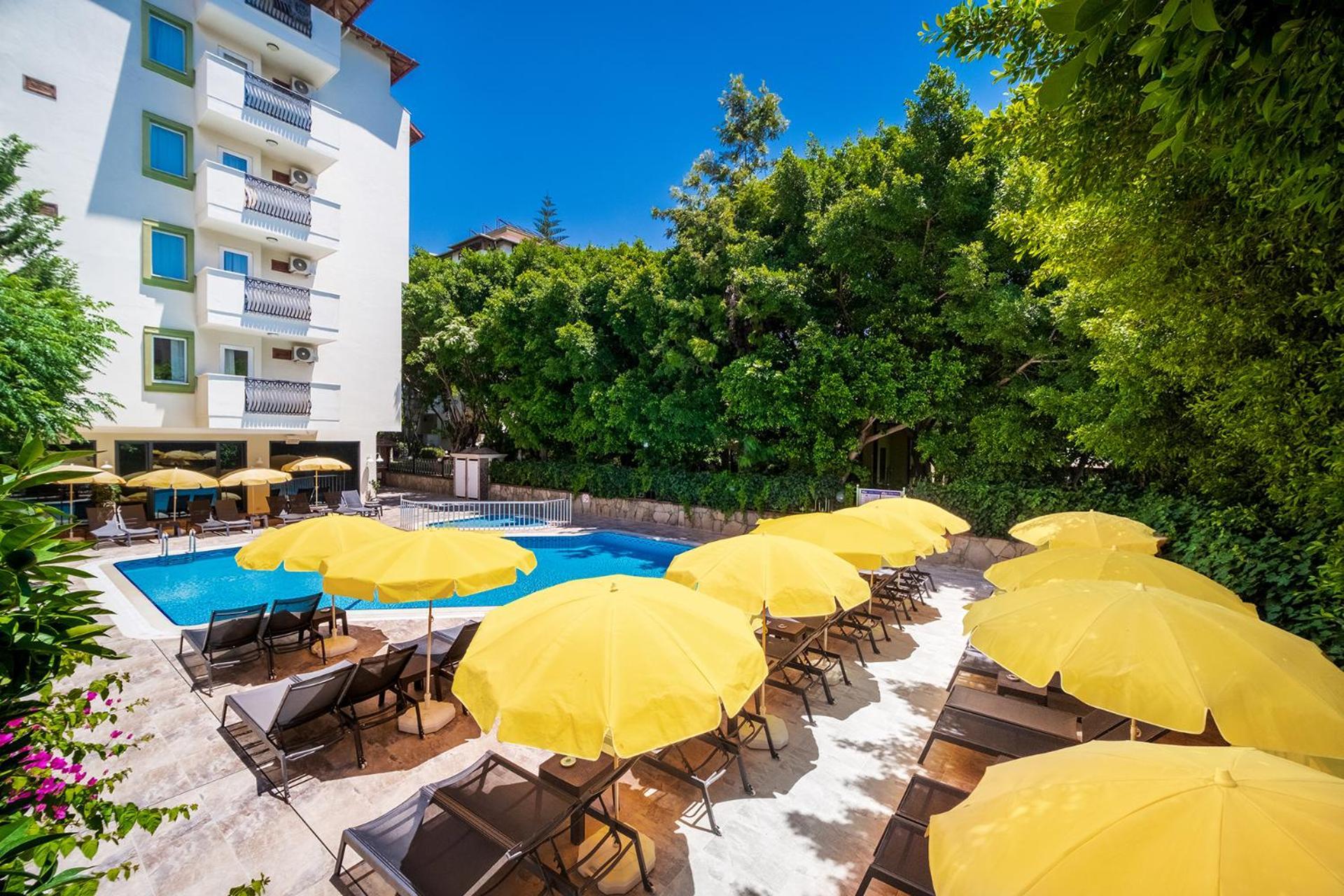 אלאניה Villa Sunflower Hotel מראה חיצוני תמונה