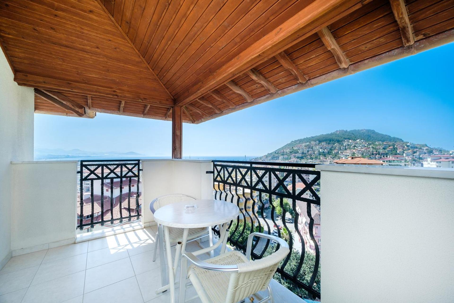 אלאניה Villa Sunflower Hotel מראה חיצוני תמונה